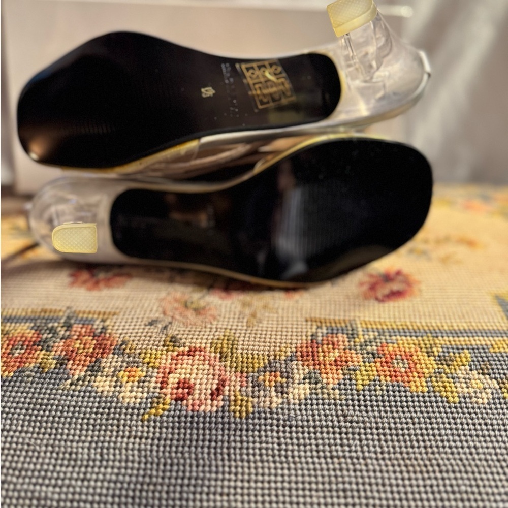 Midnight Velvet Silver Rhinestone T-Strap Clear Heel Sandals | Size 7M NNT - Picture 6 of 6